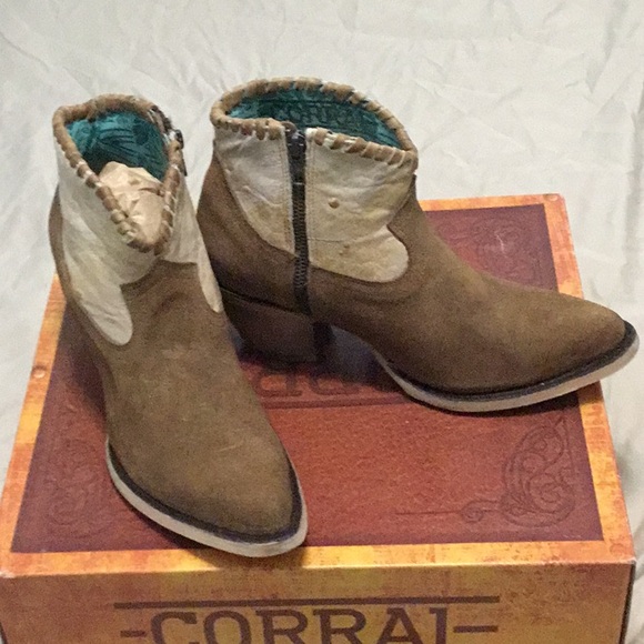 Brown suede booties sz8 - Picture 1 of 6